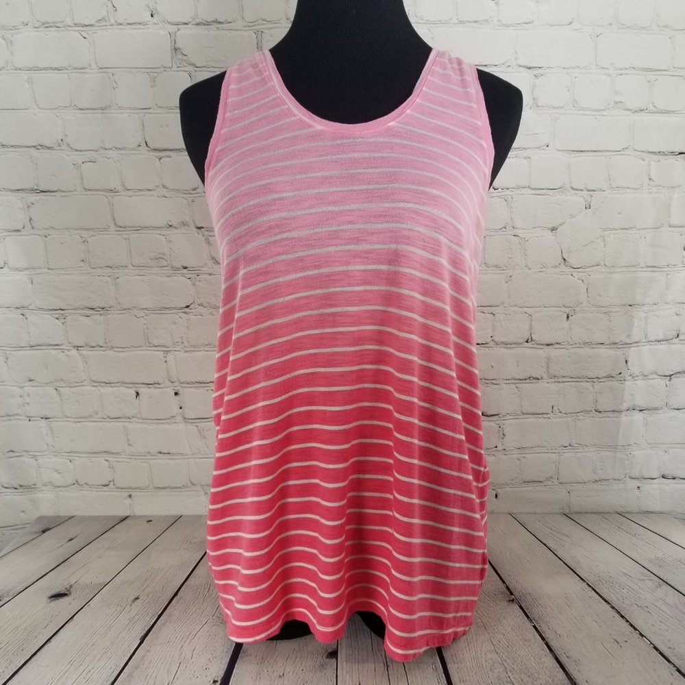 🌵  Gap- Pink & White Stripe Ombre Tank sz XS